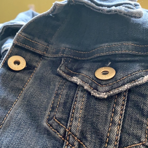 H&M denim jacket - Picture 3 of 3